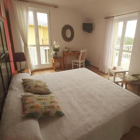 Hotel Villanueva San Jorge De Heres 2*